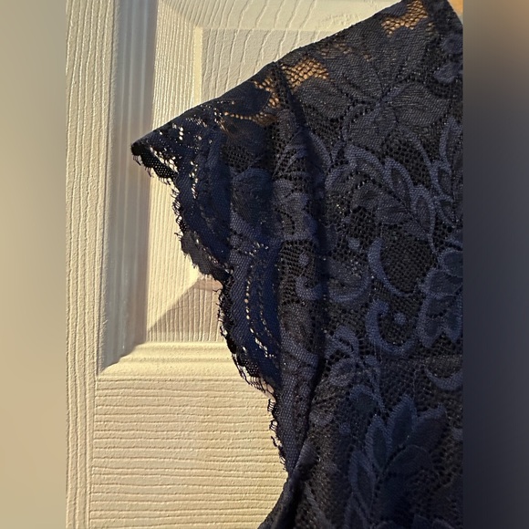 🎉3xHP🎉 🆕 Miusol Ruffle Trim Lace Cocktail Dress - Navy Blue - Size L (8/10) - Picture 13 of 15